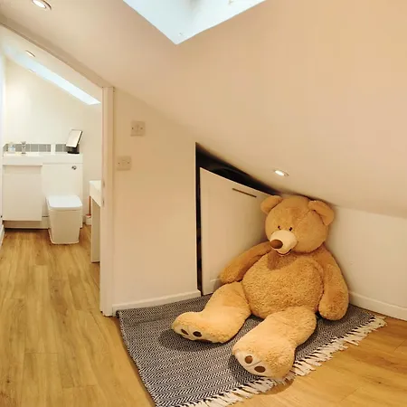 Double Bedrooms, Close To Tube Stations London Room photo