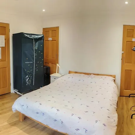 Double Bedrooms, Close To Tube Stations London Exterior photo