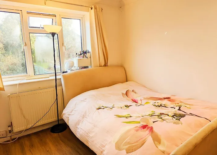 Double Bedrooms, Close To Tube Stations